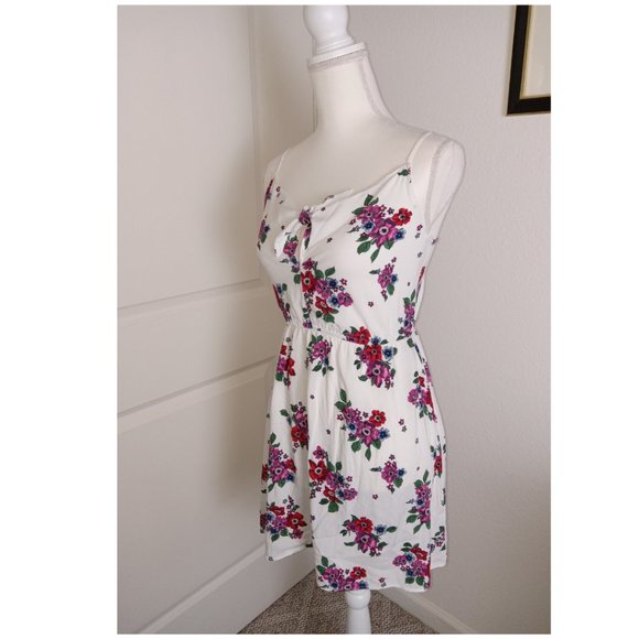 H&M DIVIDED White Floral Front Tie Detail V-Neck Sundress - Size 6 - Picture 5 of 13